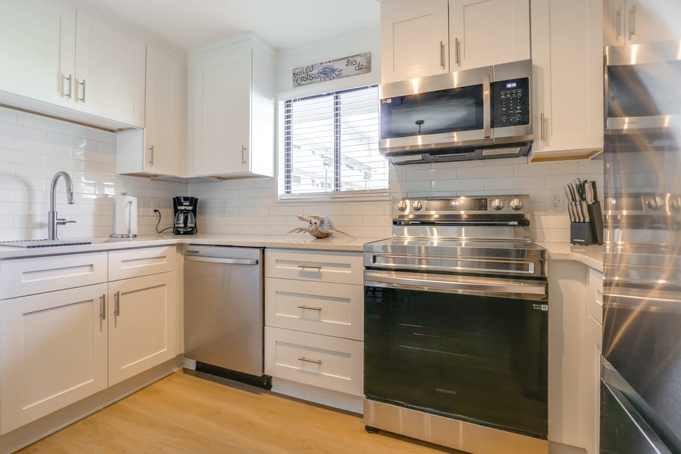 Boardwalk to the Beach! Hilton Head Resort Condo Apartment in Hilton Head Island