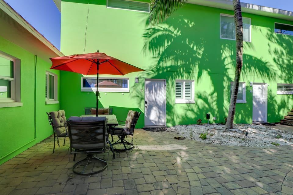 Walk to Everything! John’s Pass Gem w/ Dock Access Apartment in Madeira Beach