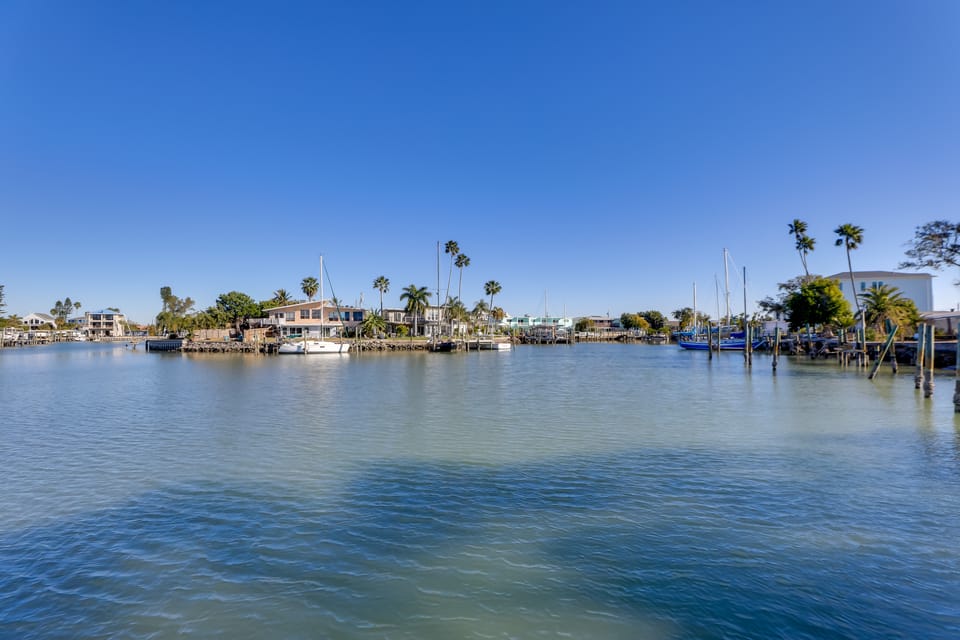 Walk to Beach + John’s Pass: Waterfront Gem! Apartment in Madeira Beach