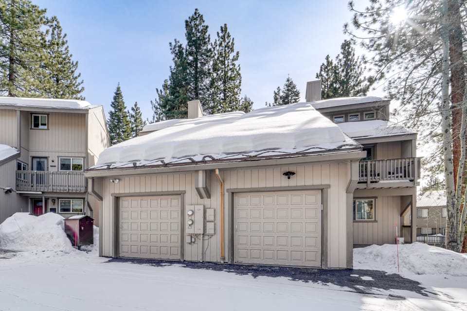 Ski, Golf & Hike! Incline Village Family Home Apartment in Incline Village