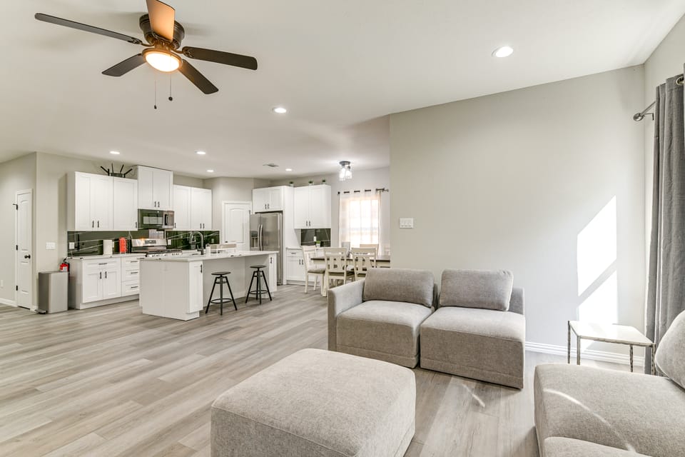 Easy Hwy Access to Dtwn: Pet-Friendly Houston Home House in Houston