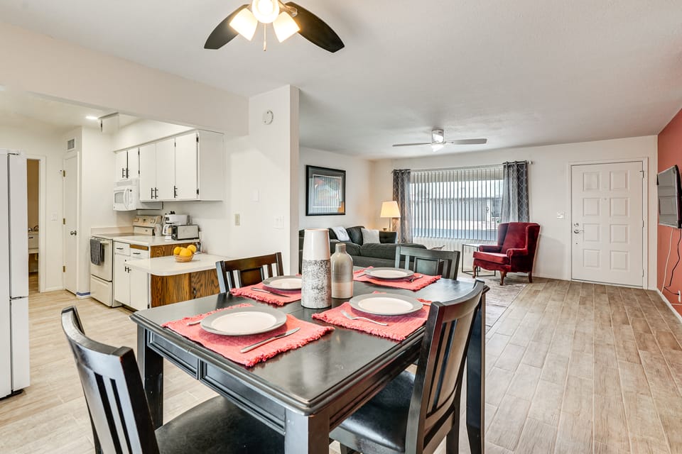 Close to Golf! 55-Plus Snowbird Escape in Mesa House in Mesa