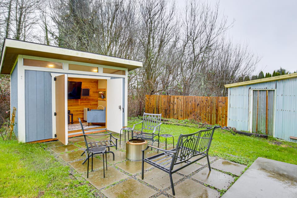 Entertainment Shed! Pet-Friendly Oregon Coast Home House in Bay City
