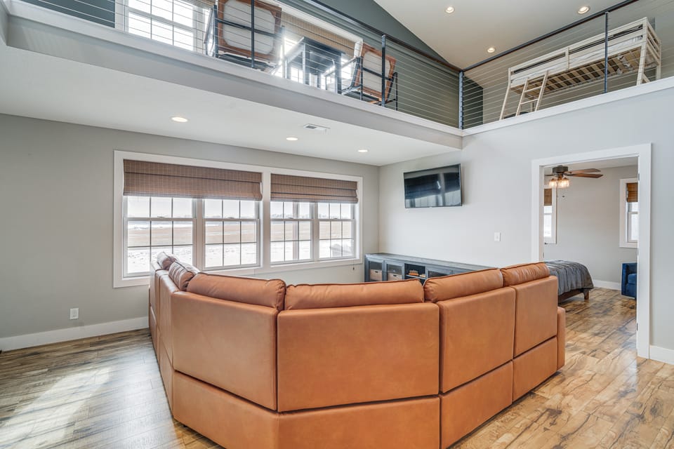 Patio & Fishing Pond! Modern Barndominium Near KC House in Kansas