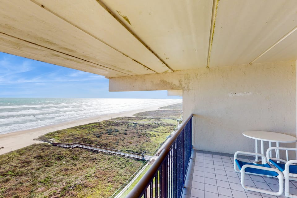 Shorefront Resort Retreat: Suntide III - Unit 1002 Apartment in South Padre Island