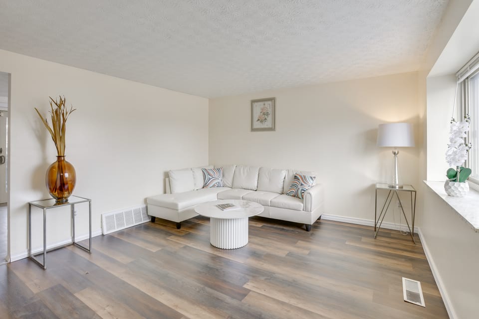 Explore Columbus! Fully Renovated Home w/ Yard House in Northeast Columbus