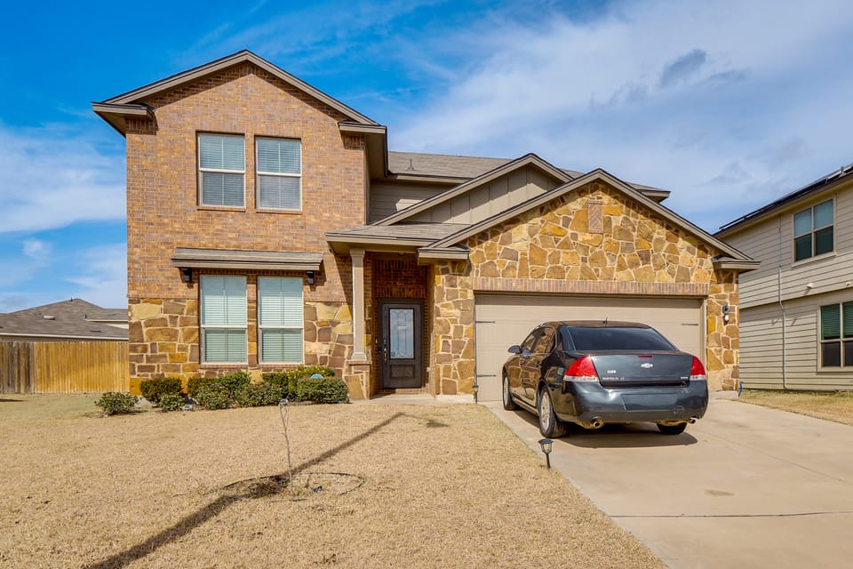 Family Friendly! 2-Story Home Near Georgetown Sq House in Rio Grande