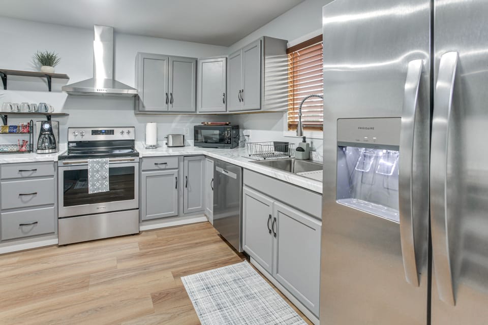 1 Mi to Dtwn Sequim: Modern Escape Near Everything Apartment in Sequim