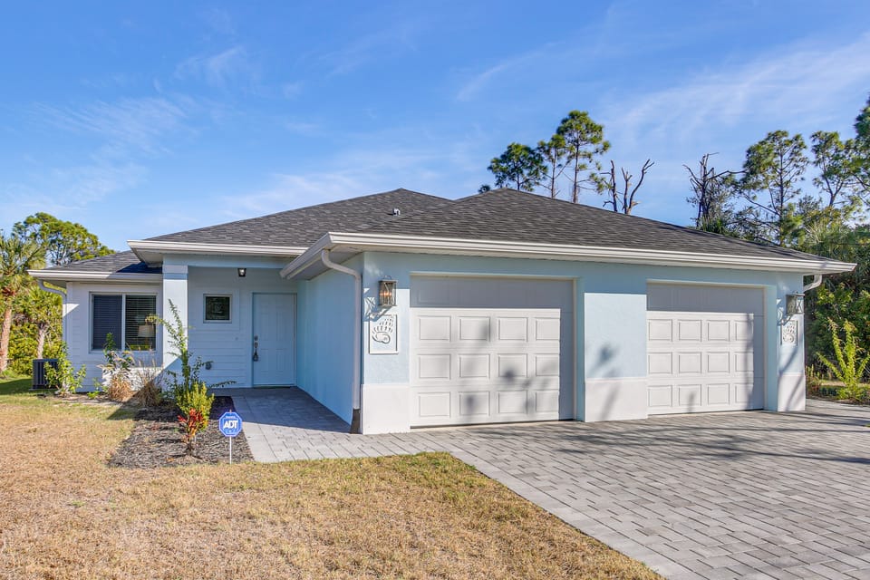 Canal-Front Oasis! Port Charlotte Condo w/ Lanai Apartment in North Port