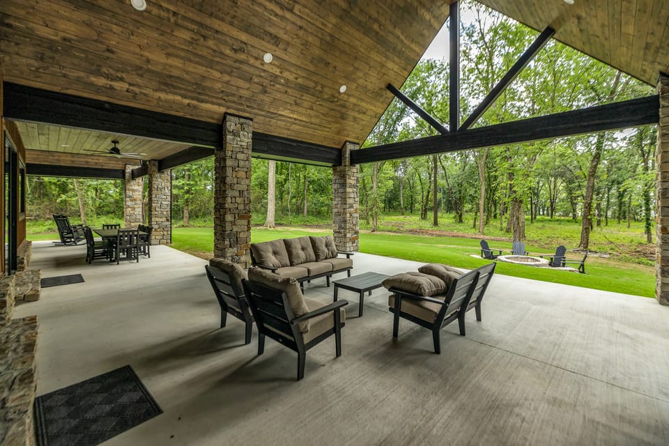 Game Room & Hot Tub! Lakefront Monkey Island Haven House in Ozark Mountains