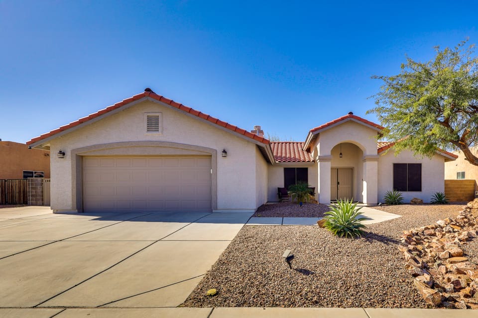 Foothills Family Home Near Lake & Colorado River! House in Fortuna Foothills