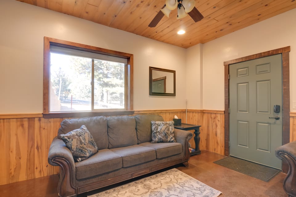 Woodsy Alton Couple's Retreat Near Bryce Canyon Apartment in Utah