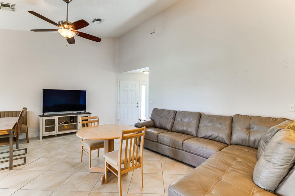 Family Friendly 3BR Golf Views, Disney, Legoland. Apartment in Haines City