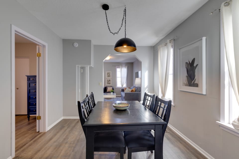 2 Mi to Downtown Minneapolis! Convenient Apt Apartment in Minneapolis