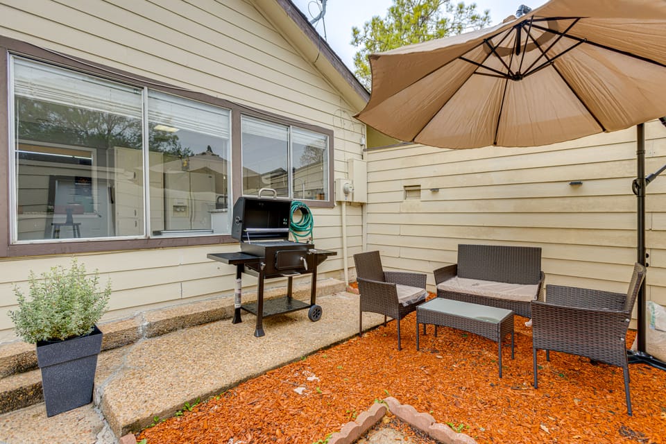 Quick Hwy Access: Family Retreat in Houston Apartment in Houston