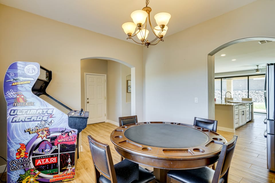 8 Mi to Saguaro National Park: Family Home w/ Yard House in Arizona