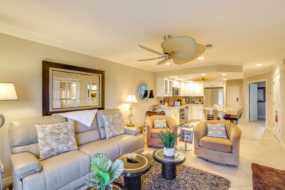 Walkable Resort Condo Retreat in Lake Havasu City! Apartment in Lake Havasu City