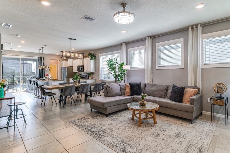 Resort Perks & Private Pool: Davenport Family Home House in Four Corners
