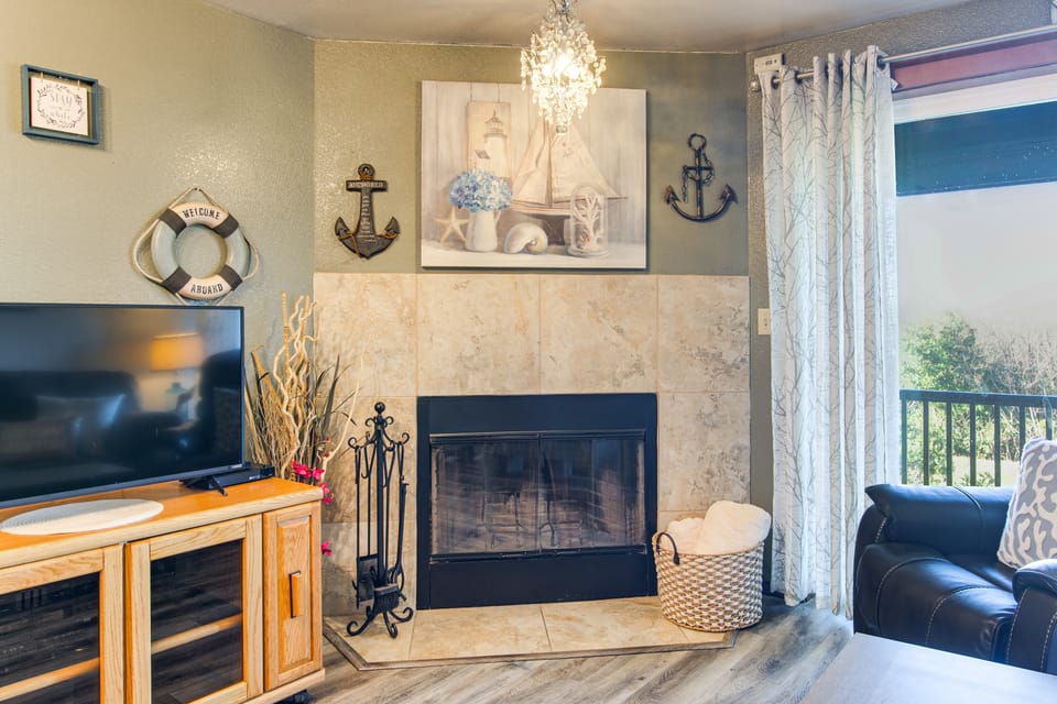 Relax & Unwind by the Sea! Unit in Ocean Shores Apartment in Ocean Shores