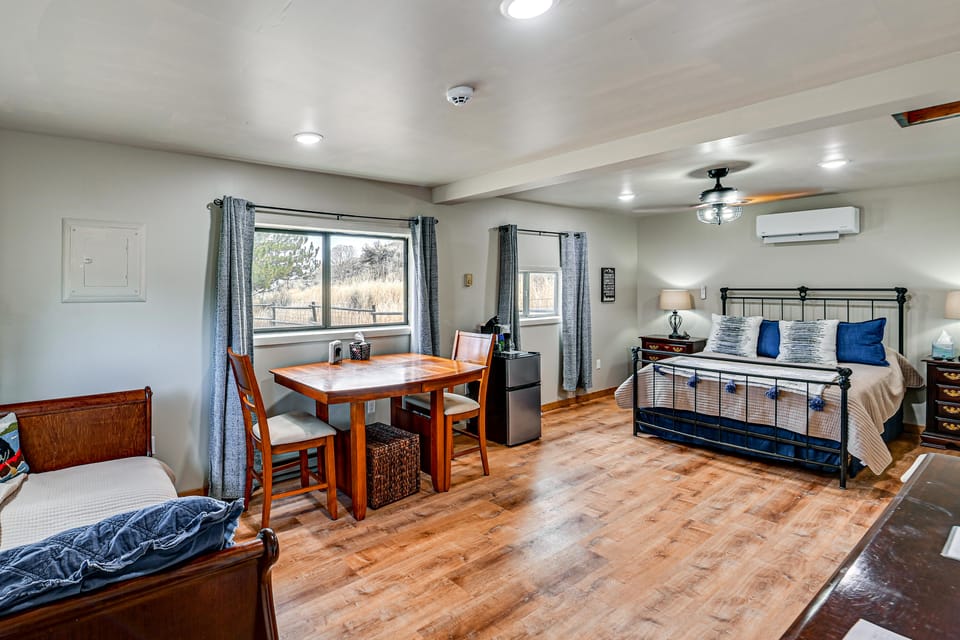 Outdoor Rec Hub! 8 Mi to Buffalo Bill Reservoir House in Wyoming