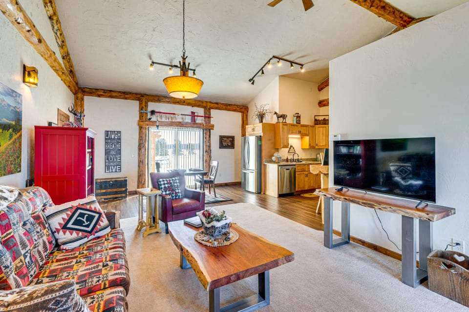Horses & Trails On-Site: Pikes Peak Ranch Retreat Apartment in Colorado