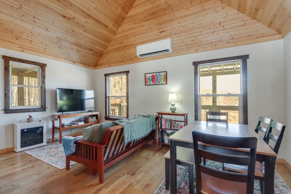 Secluded Ozark Hideaway: 13 Mi to Table Rock Lake House in Arkansas