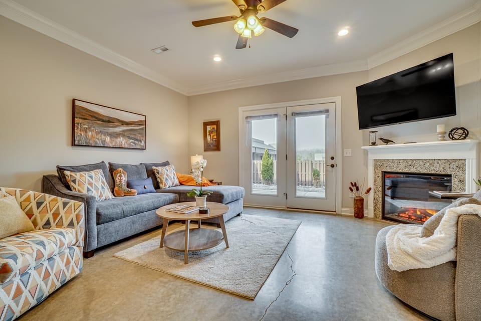 3 Mi to Montgomery Bell State Park! Serene Getaway Apartment in Tennessee