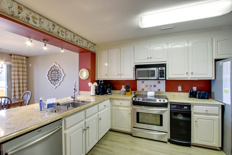 Dock & Ramp Access: Water-View Gem on Lake Eufaula Apartment in Alabama