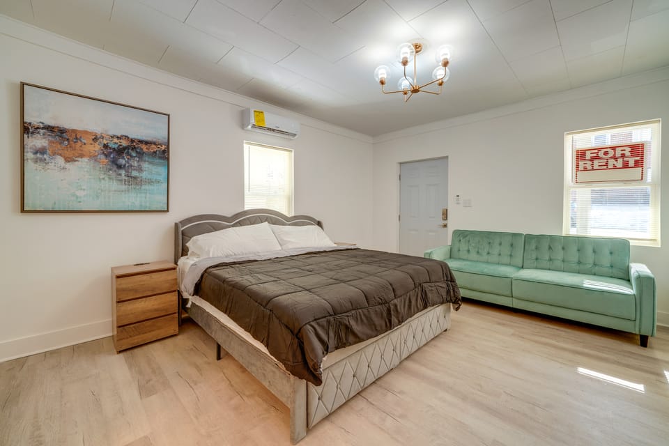 Historic Hinton Gem: Walkable Luxury Near Dtwn! Apartment in West Virginia