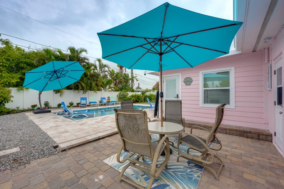 Clearwater Beach Home w/ Private Pool & Pool Table House in Clearwater Beach