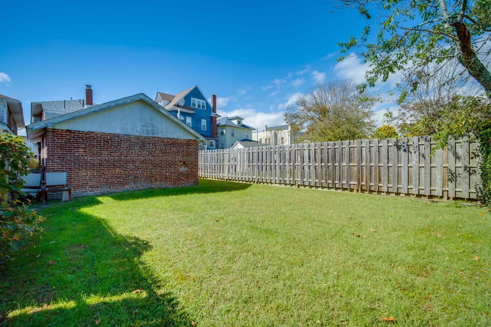 2 Blocks to Ventnor City Beach: Pet-Friendly Gem! Apartment in Ventnor City