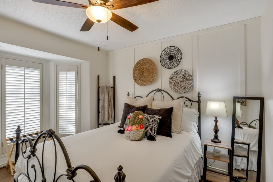 Game Weekend Getaway: Cozy Lubbock Family Home House in Lubbock