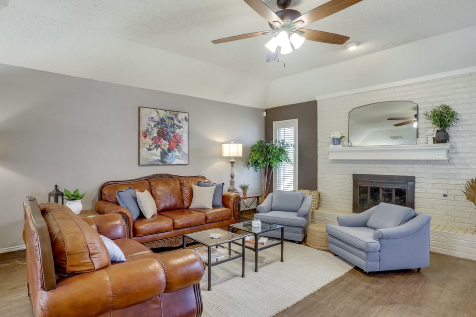 Game Weekend Getaway: Cozy Lubbock Family Home House in Lubbock