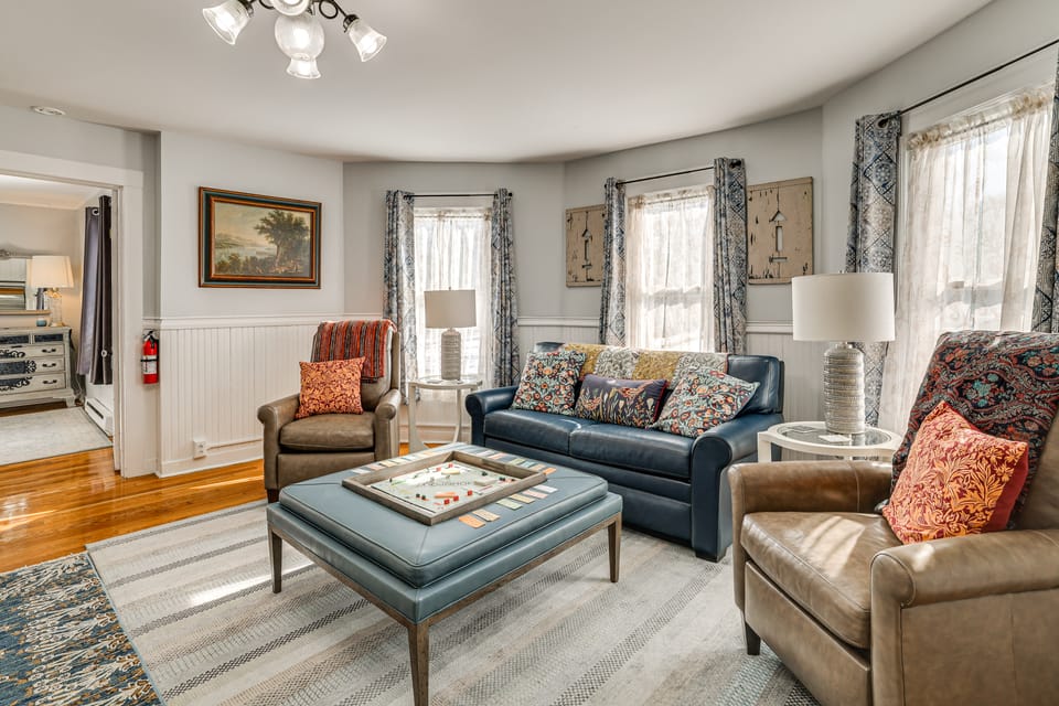 Easy Beach Access! New London Apt w/ Kitchenette Apartment in New London