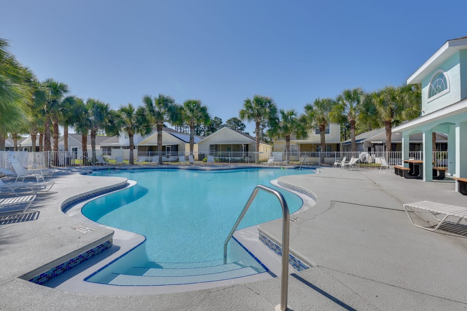 1 Mi from Beach, Private Yard + Community Pools House in Panama City Beach
