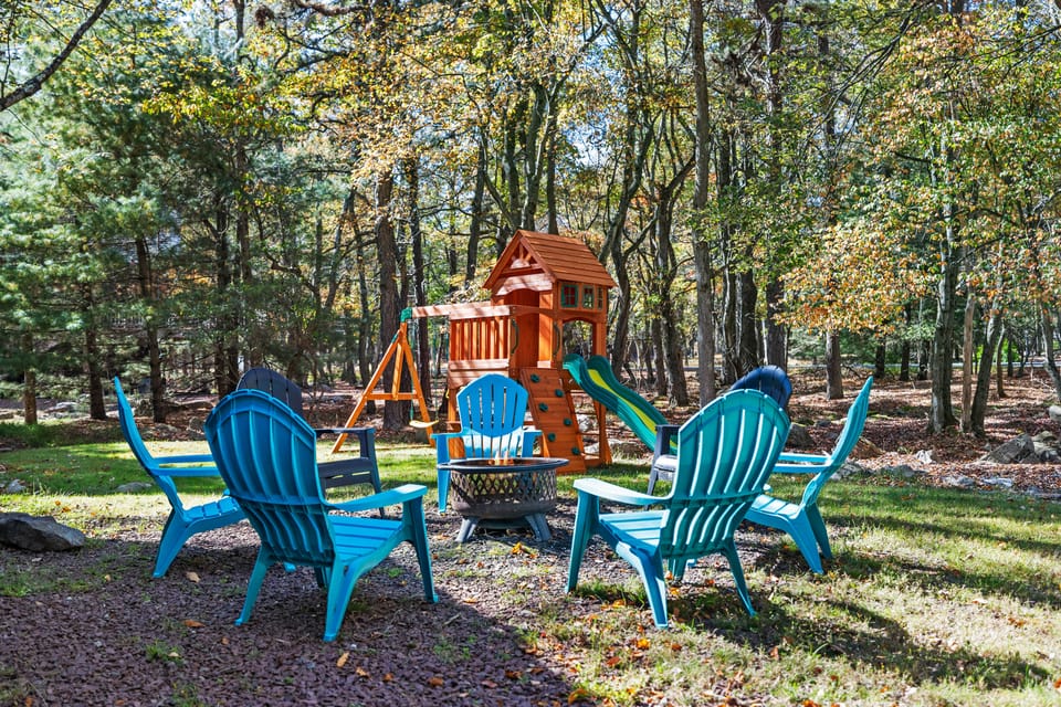 Poconos Ski Base w/ Hot Tub & Game Room! House in Hickory Run State Park
