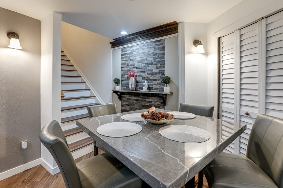 Extended Stay in Denver! Cozy Apartment w/ Patio Apartment in Aurora