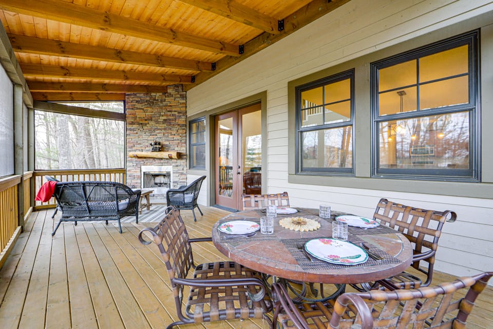 4 Mi to Bear Creek Lake! Serene Escape w/ Deck House in Tennessee