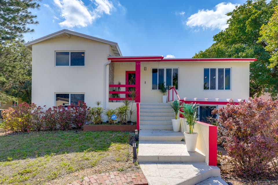 Oakland Park Gem w/ Year-Round Pool, 4 Mi to Beach House in Oakland Park