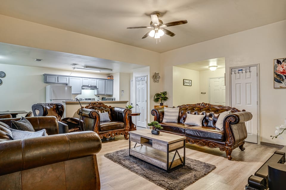 16 Mi to Dallas Stadium! Home w/ Easy City Access House in Dallas