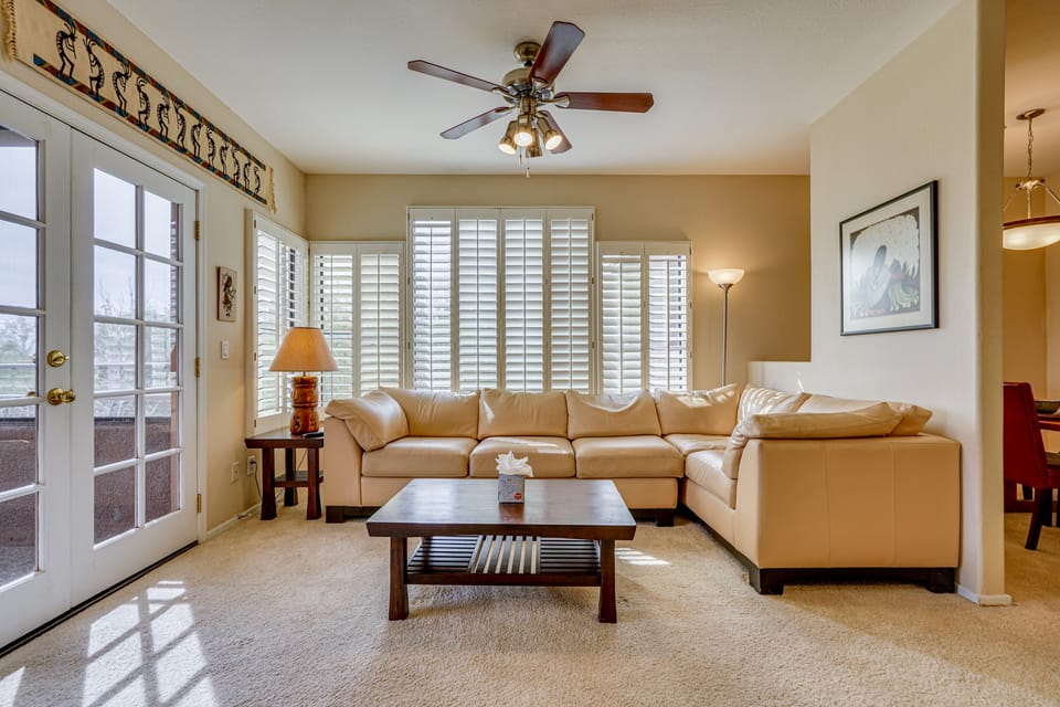 3 Mi to Sabino Canyon! Snowbird Escape w/ Pool Apartment in Catalina Foothills