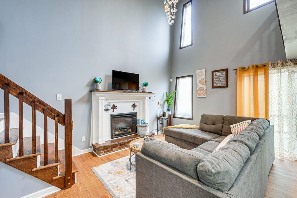 Family Getaway w/ Deck Near Tobyhanna State Park House in Tobyhanna