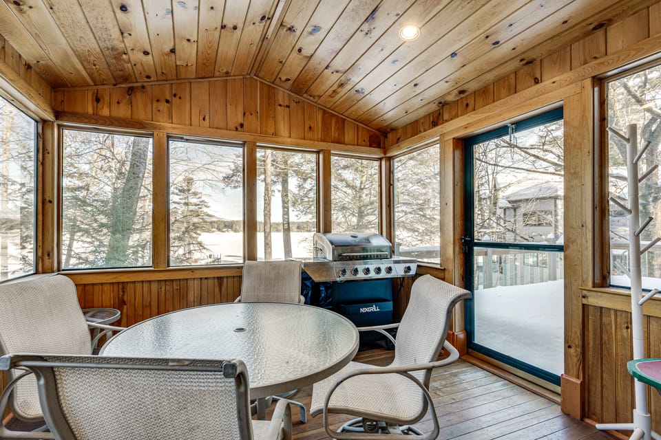 Beach & Mtn Views! Lakefront Moultonborough Home House in Meredith