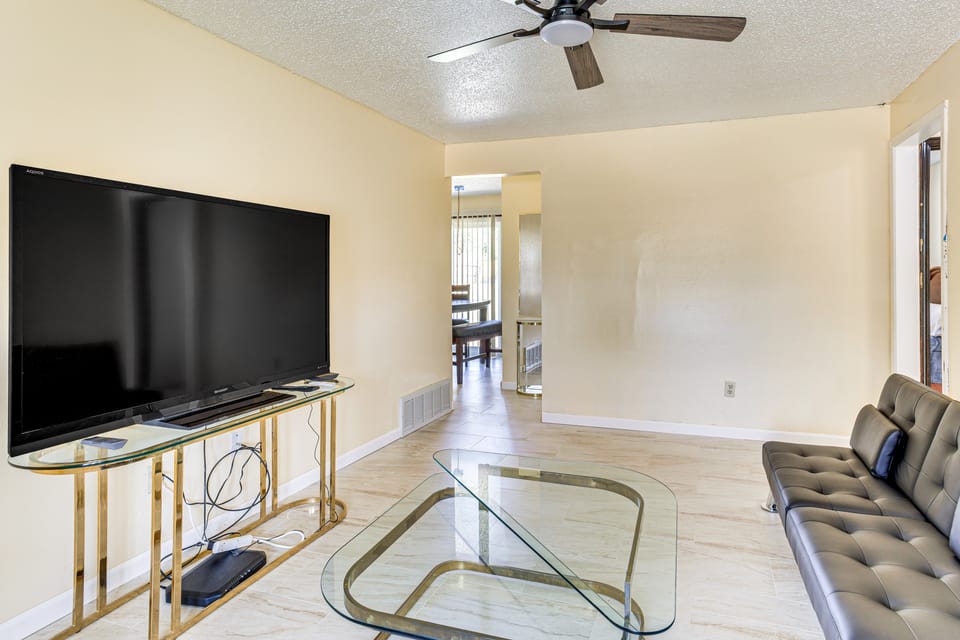 8 Mi to Bricktown Fun: Quiet Family Retreat House in Oklahoma City
