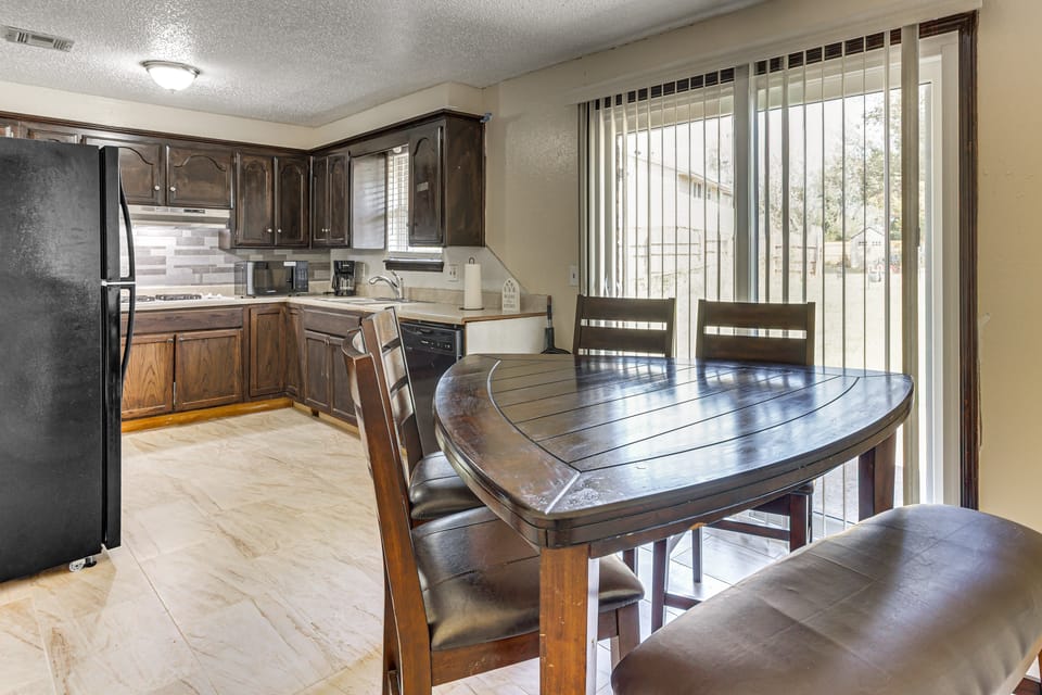 8 Mi to Bricktown Fun: Quiet Family Retreat House in Oklahoma City