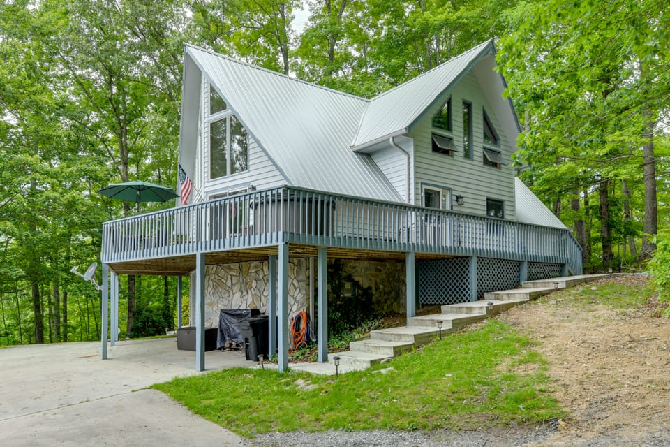 Family-Friendly Perks! Secluded Tuckasegee Haven House in North Carolina