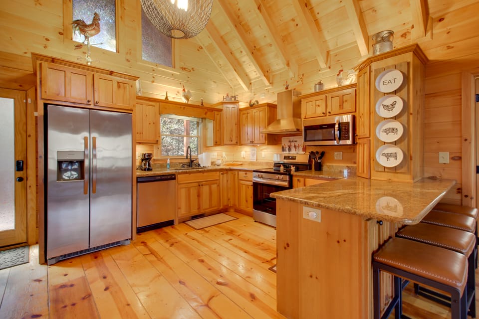 Family Escape Near Blue Ridge | Ellijay House in Georgia