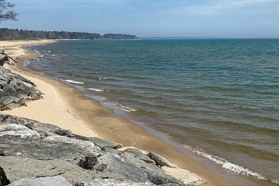Waterfront Cottage: Family Getaway at Lake Huron! Cottage in Michigan