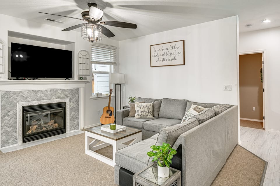 Fenced Yard & Fire Pit! Kennewick Family Retreat House in Kennewick