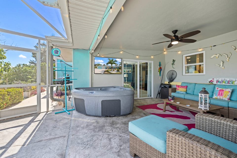 Heated Pool & Boat Dock! Port Charlotte Getaway House in Port Charlotte